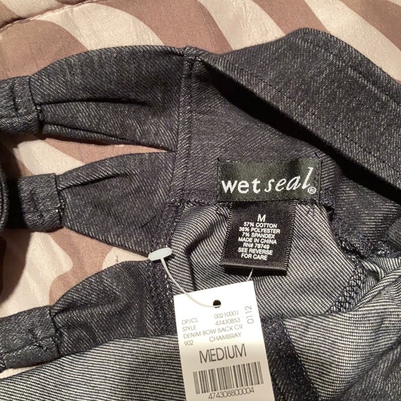 NWT! Bow Back crop top tank! - Picture 3 of 3